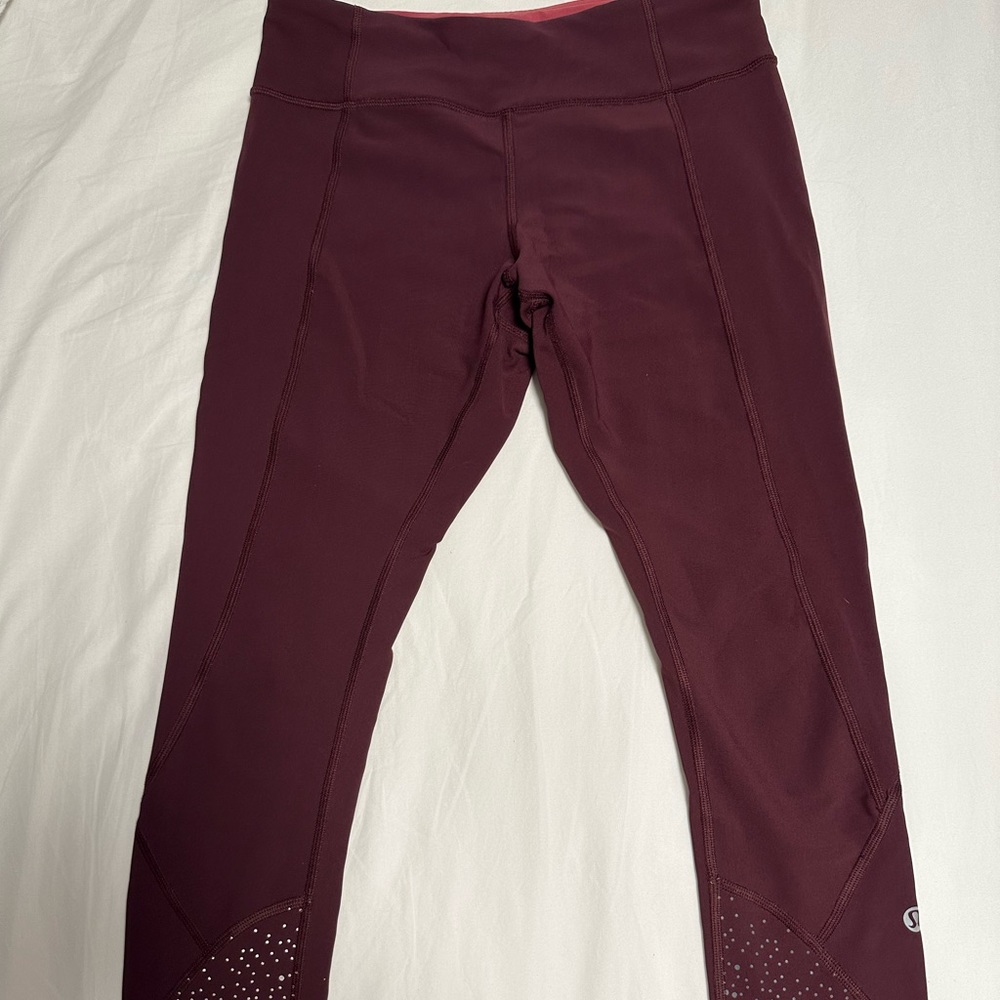 Lululemon 25” tight stuff tight Scalloped Leggings